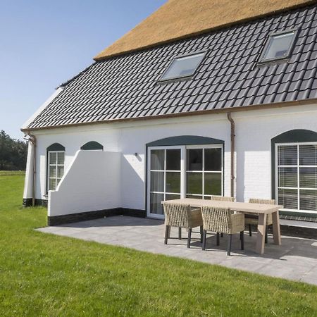 Apartment In Tasteful Farmhouse In De Cocksdorp Экстерьер фото